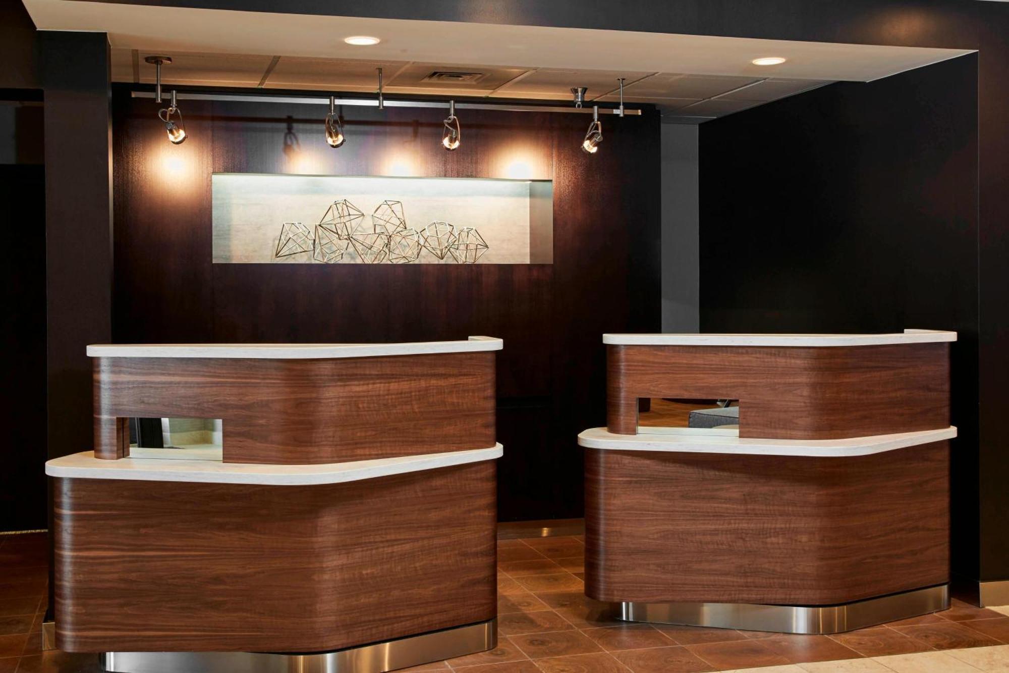 Courtyard By Marriott Detroit Pontiac/Auburn Hills Hotel Exterior photo
